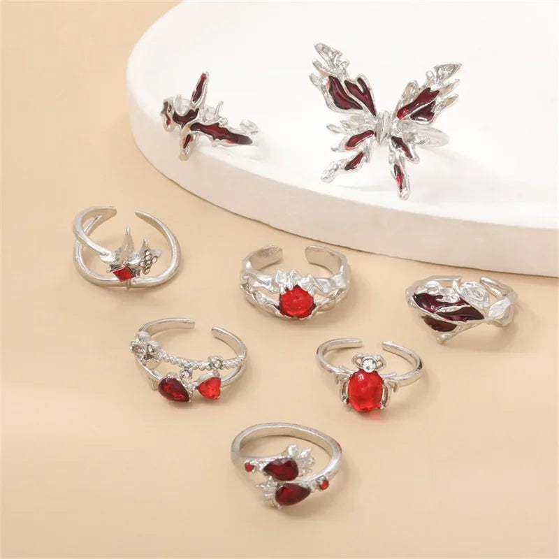 Aerix Vanta Goth Ring mit rotem Kristall